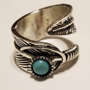 NEW Bypass Feather w/Howlite dyed turquoise accent
